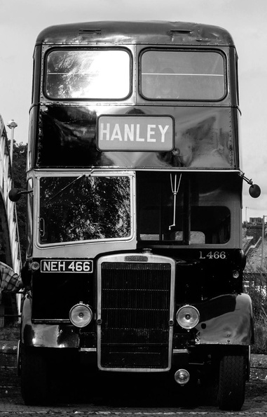 Vintage_Buses_05.jpg